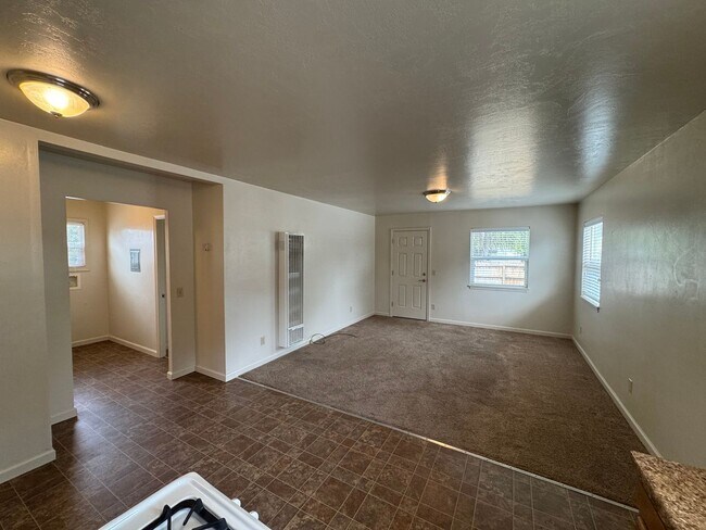 Photo - 4753 Herron Rd Unit # 4