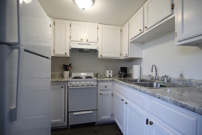 7 Hill St Unit 201