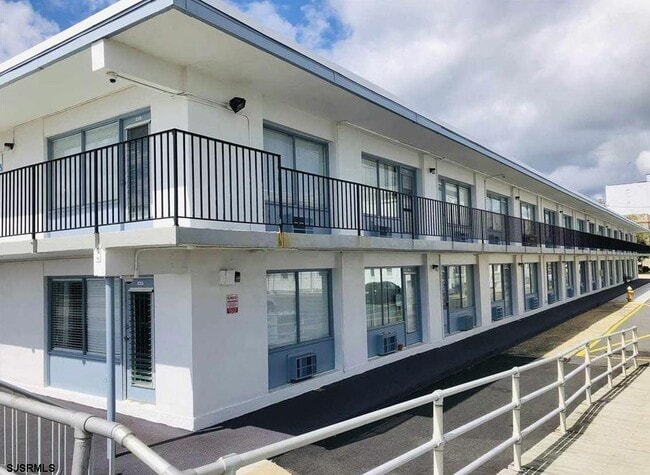 Building Photo - 3501 Boardwalk Unit C207