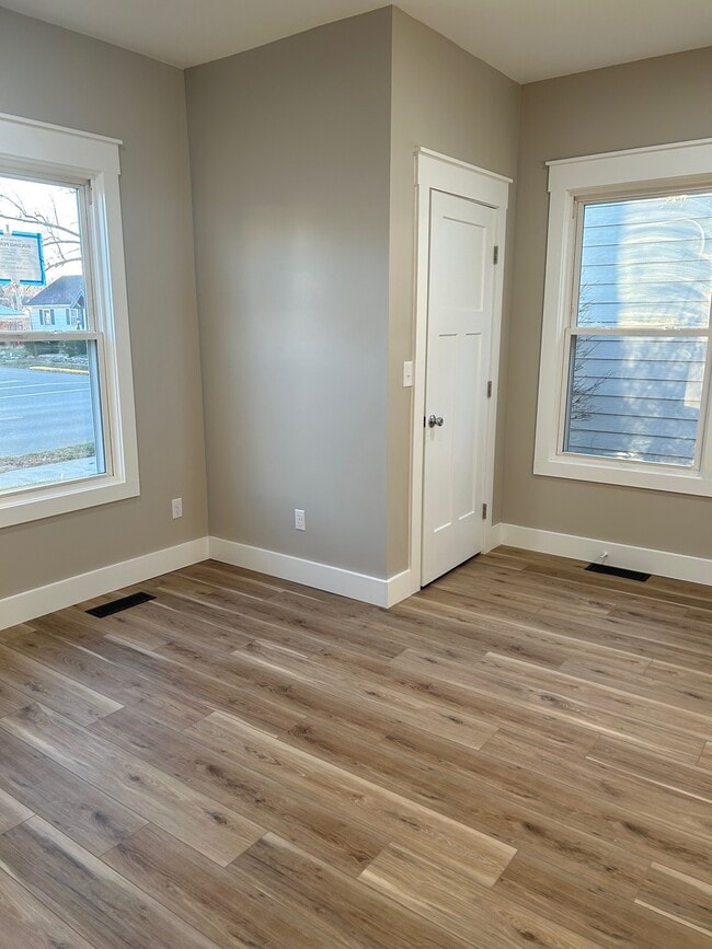 Photo - 927 Mckaig Ave