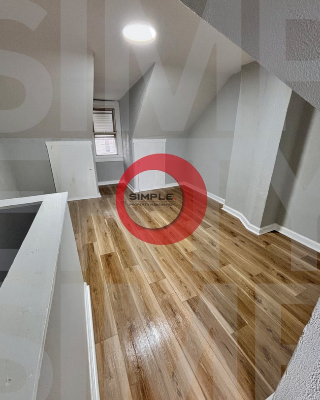 Photo - 426 Wunder St