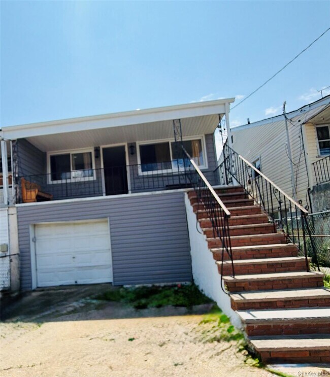 Building Photo - 69-47 Hillmeyer Ave Unit 2