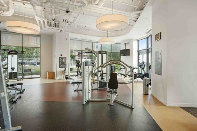 Photo - 998 S State St