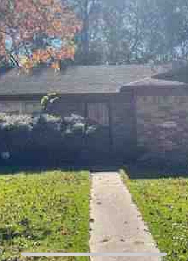 Photo - 32 Evergreen House