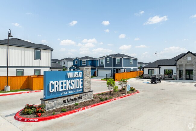 Entrada - Villas at Creekside