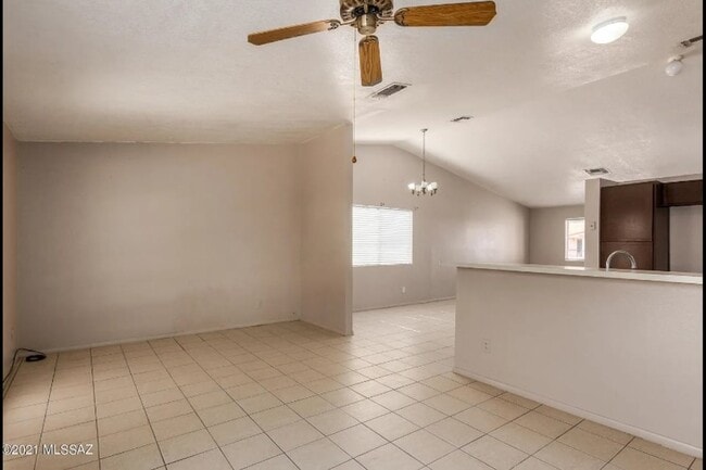 Photo - 1940 W Chardonnay Dr