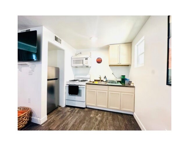 Photo - 187 W Center St Unit 5