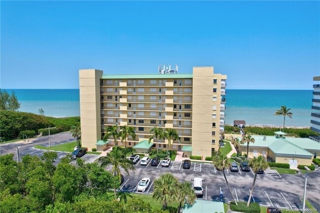 Building Photo - 7370 S Ocean Dr Unit 312