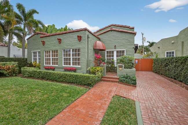 Photo - Historic West Palm Beach single-family home, with guest cottage!
