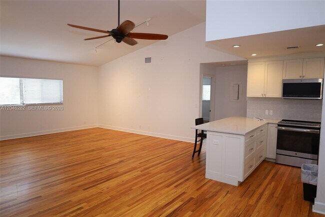Photo - 340 Conniston Rd Unit 340