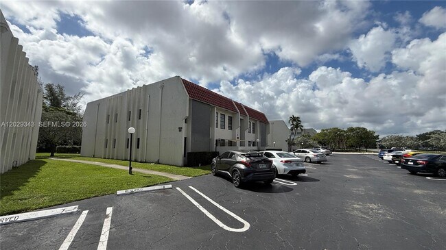 3199 Coral Hills Dr Unit 3