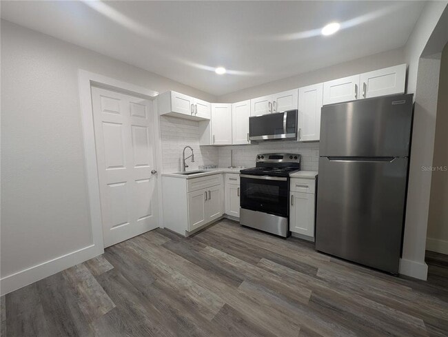 Photo - 5437 Essex Ave S