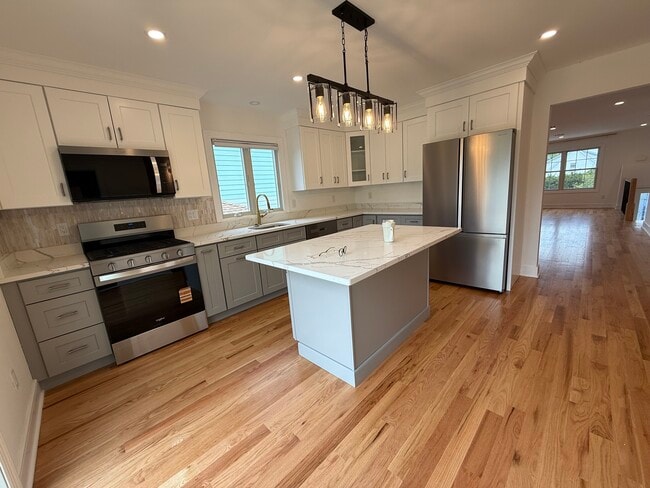 Photo - 374 Semel Ave Unit A