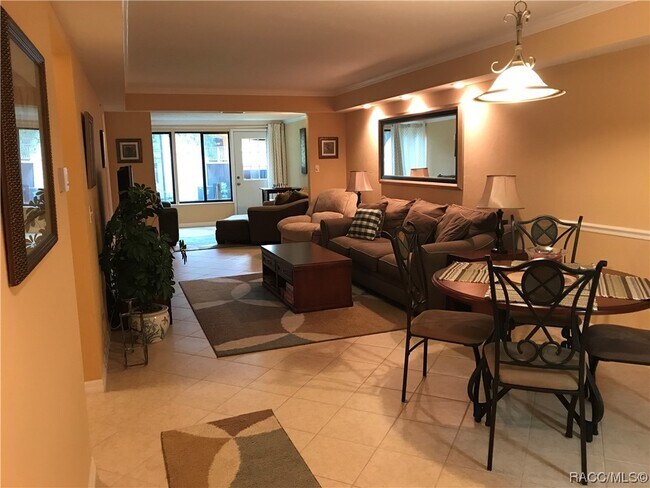 Photo - 300 E Glassboro Ct