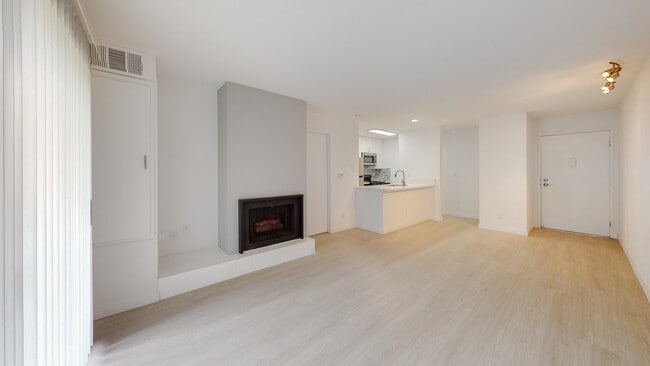 Photo - Club Marina Apartments