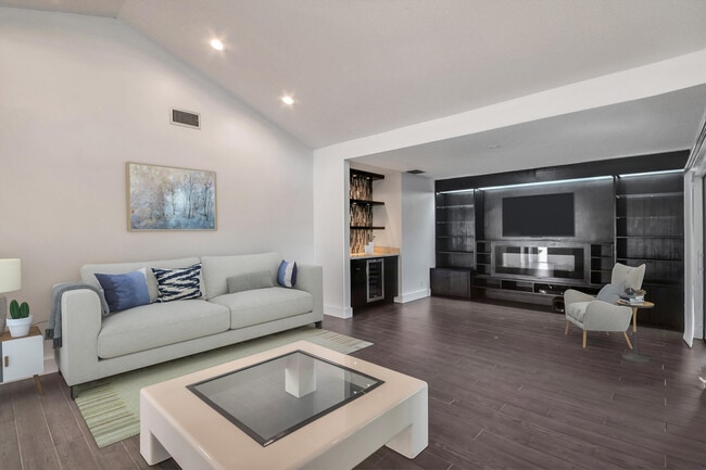 Photo - 5529 Lakeview Mews Terrace