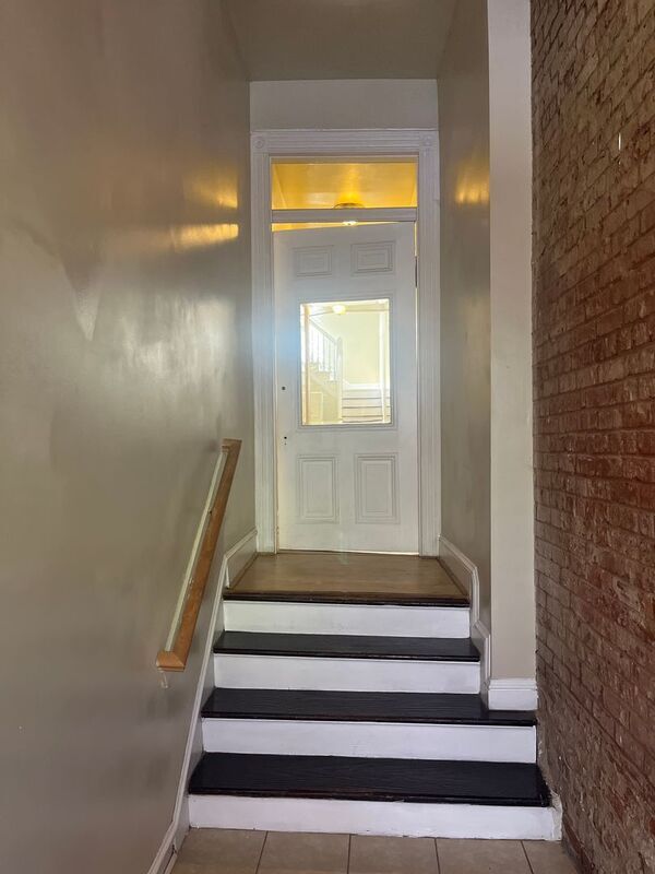 Photo - 415 W Grace St Unidad Apartment