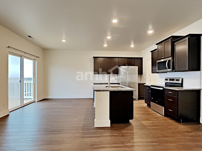 Photo - 6902 35th Pl NE