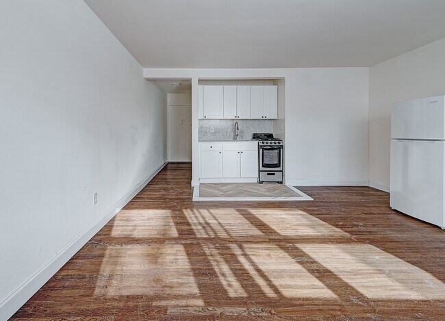 Building Photo - 22 Cottage St Unit 2D