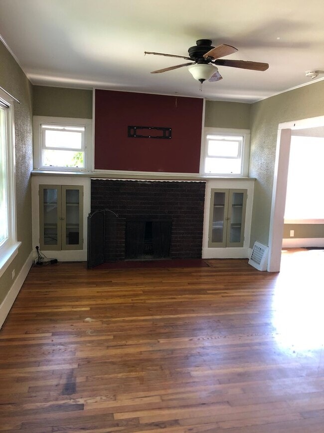 928 Benton Ave
