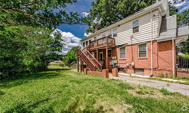 Building Photo - 1022 W 48th St Rental