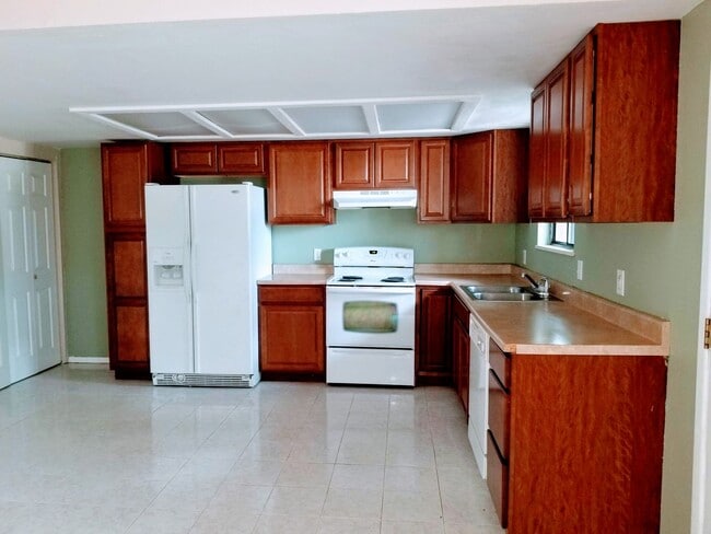 Photo - close to Riverbend Park,clean and ready Unit 1