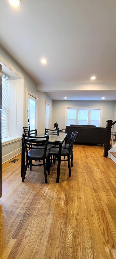 Photo - 1208 E University Ave