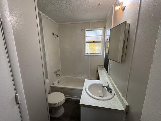 Photo - 103 Floyd St