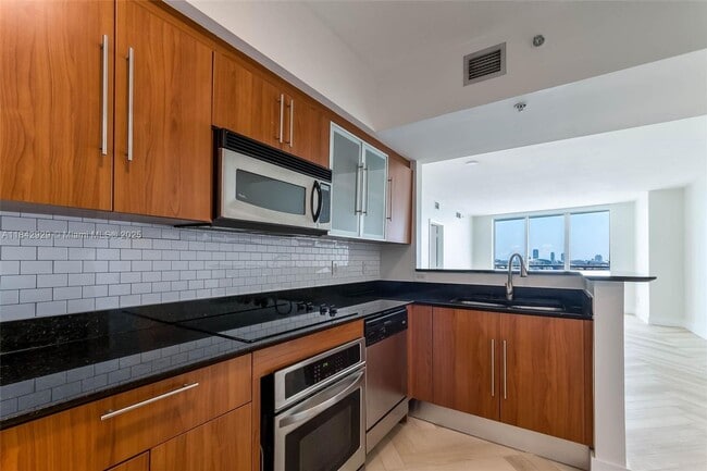 Building Photo - 335 S Biscayne Blvd Rental