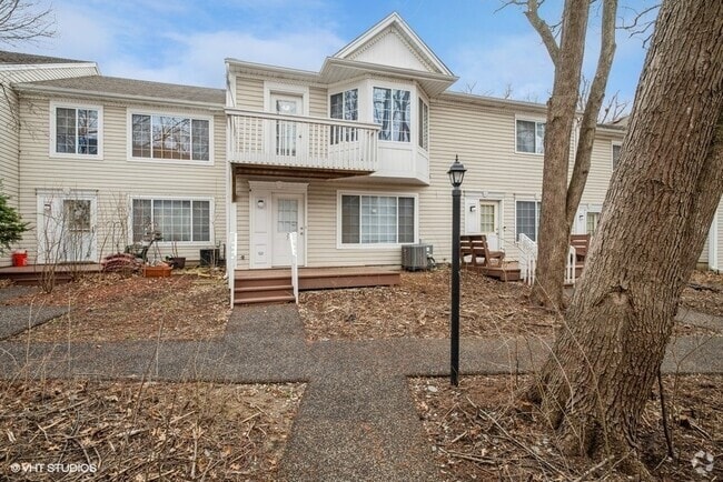 Building Photo - 77 N Macgillis Dr Rental