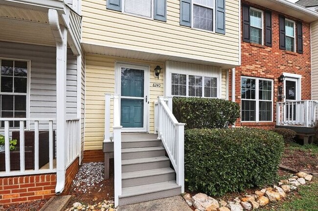 Photo - 2BD/2.5BA Townhome in Raintree!