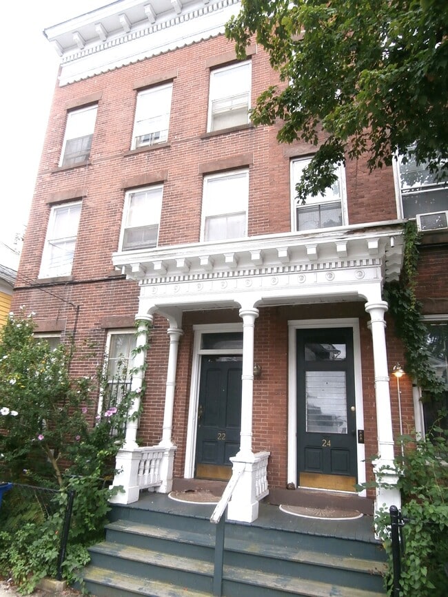 Front porch and entryway. - 22 Lyon St Unit 1 floor walkout garden
