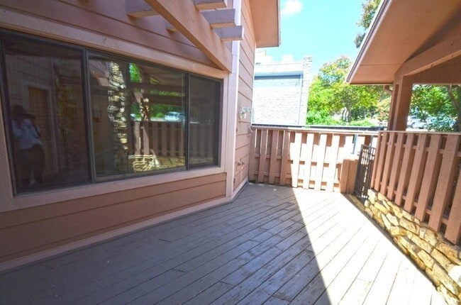 4603 Twin Valley Cir