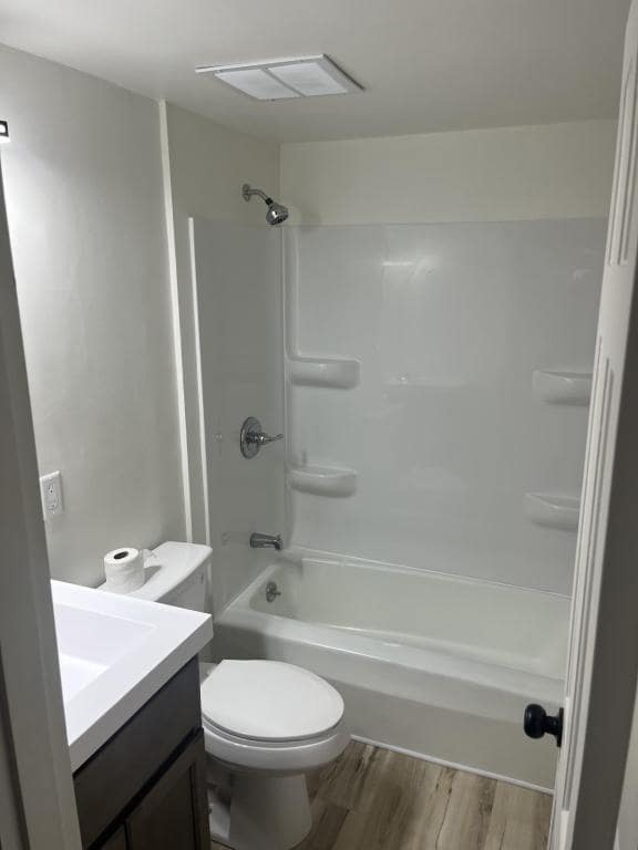 Photo - 105 N Russell St