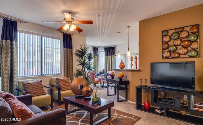 Photo - 2400 N Bullard Ave Unit 2