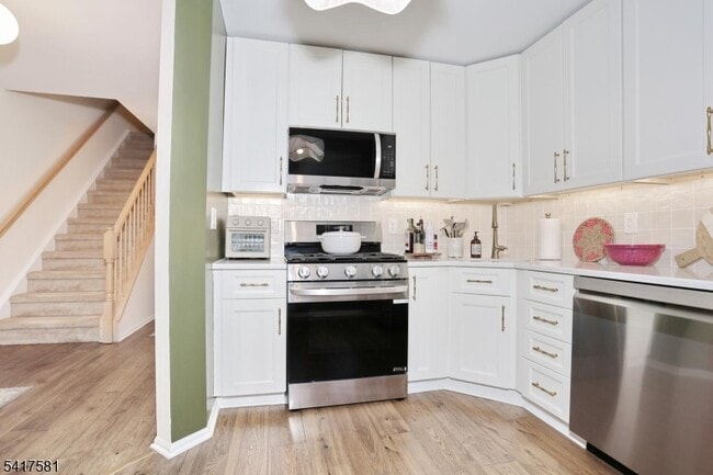 Photo - 2051 Charles Ct