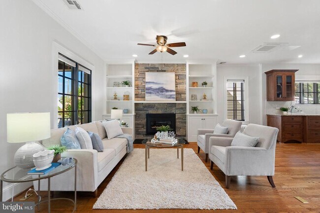 Photo - 200 Summers Dr