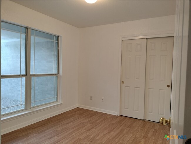 Building Photo - 1111 Blazewood Dr Rental