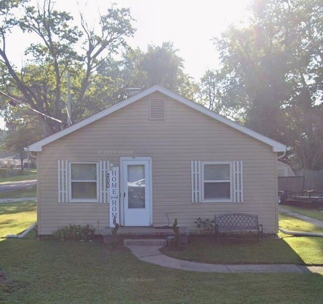 Building Photo - Great neighborhood! Rental
