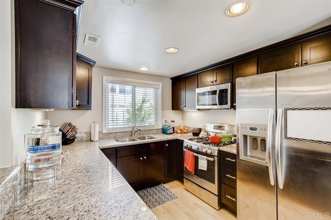 Photo - 1149 N Vulcan Ave Townhome