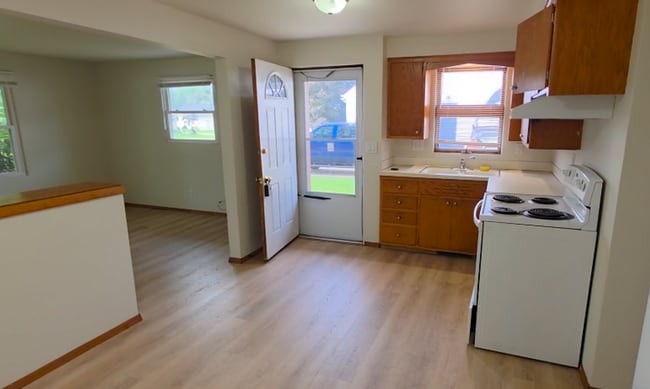 Building Photo - 807-809 Sherry St Rental