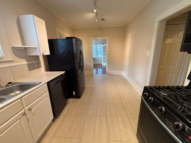 Photo - 3044 Wilshire Dr