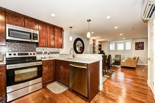 Photo - 1619 21st St NW Unit Bsmt Apt