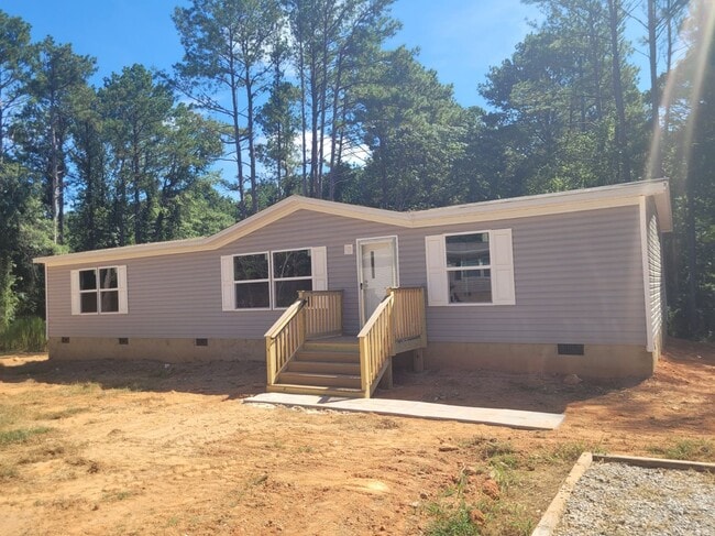 Building Photo - Madison County - Hull, Ga. –Three Bedroom ... Rental