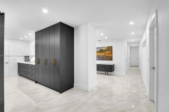 Photo - 18280 NE 8th Ave