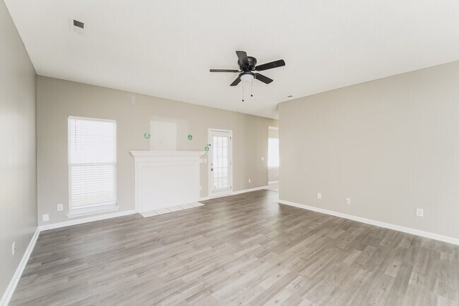 Photo - 3438 Lazy Day Ln