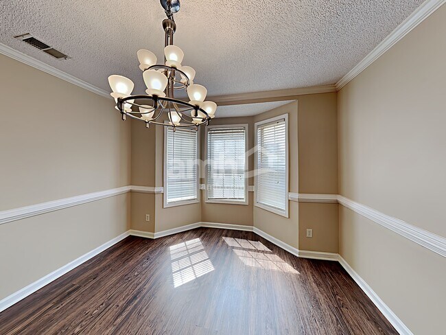 Photo - 5009 Yankee Doodle Dr