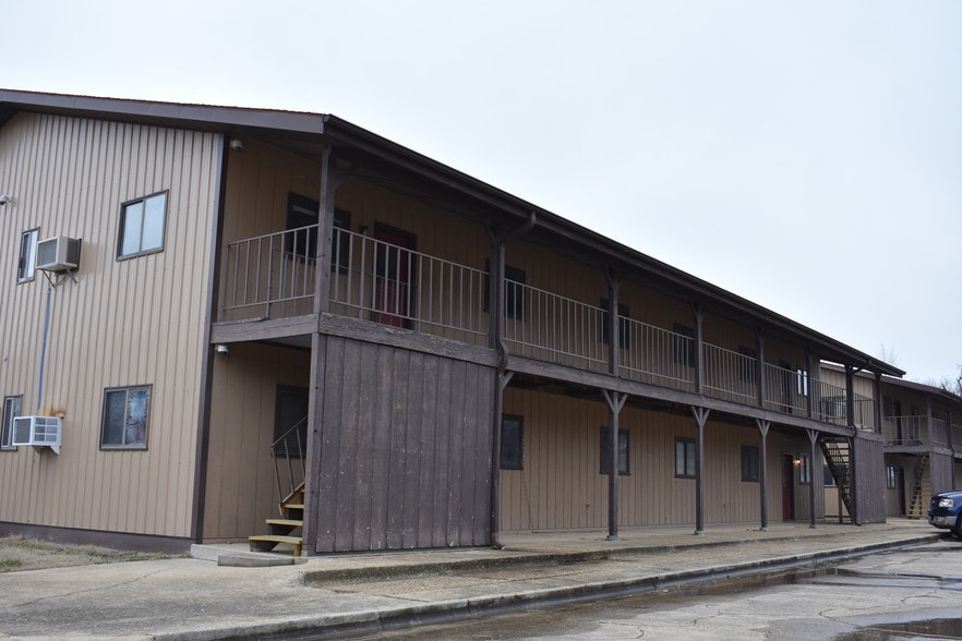 Brooshire Apartments