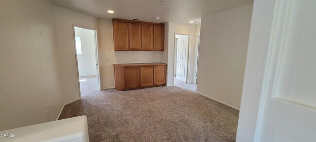 Photo - Gated Tesoro Community in Oxnard - 5 bdrm, 4.5 bath Home - $4200