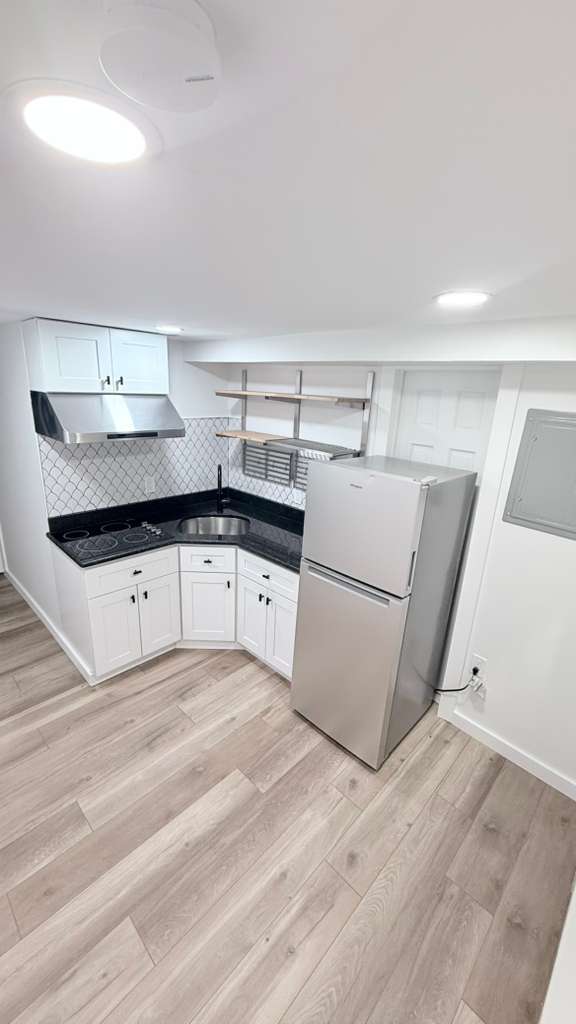 Photo - 5956 Hasbrook Ave Unit B